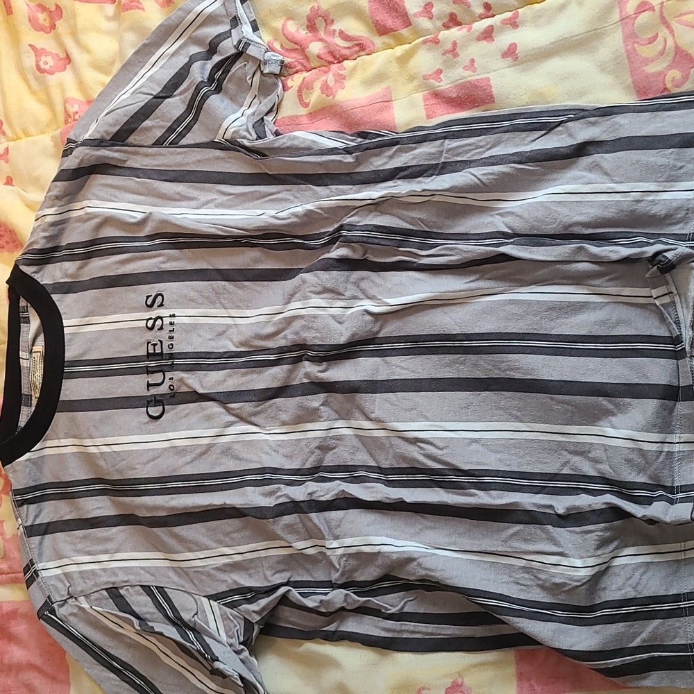 Guess t shirt
